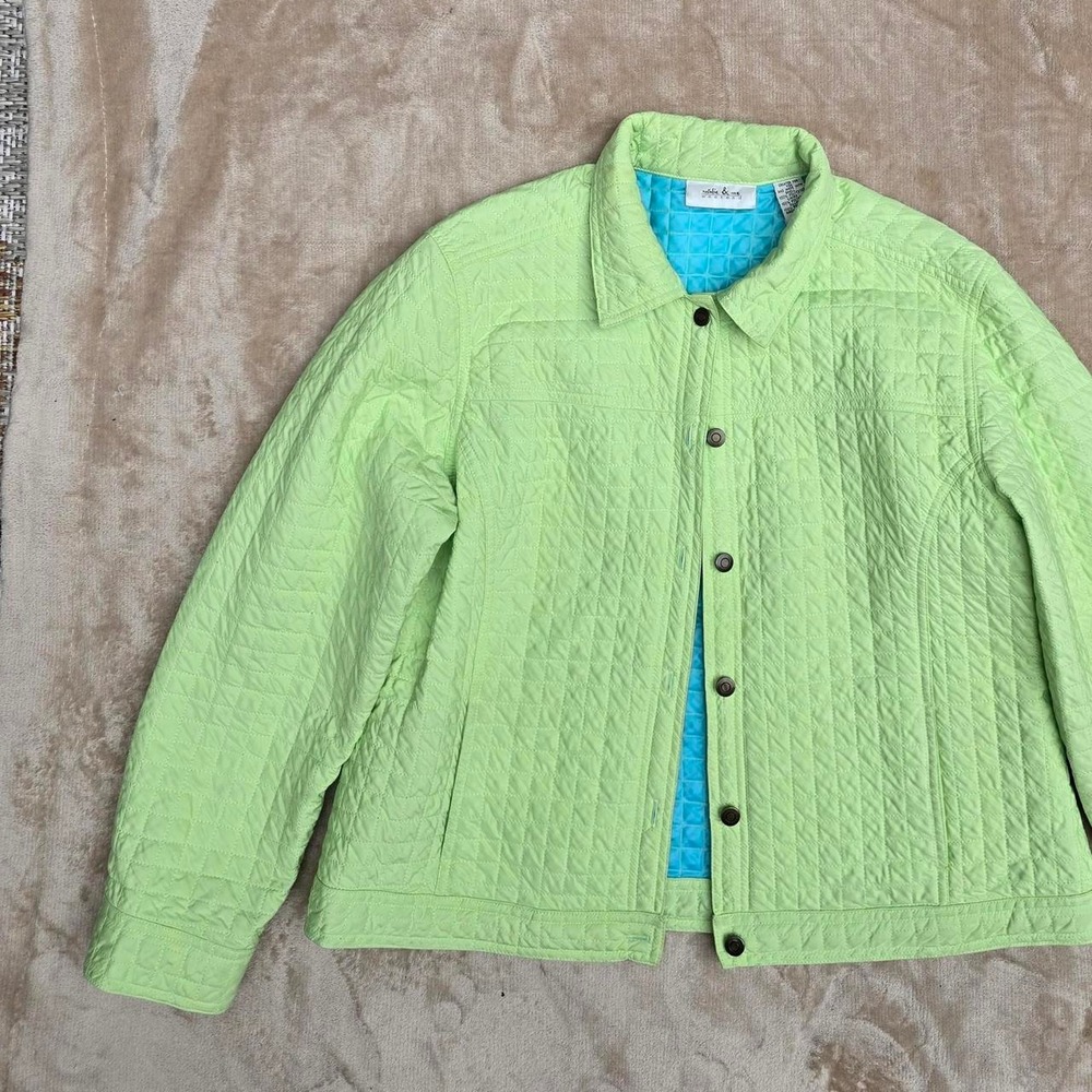 Natalie and Me Women's  Large Jacket Light Green with Buttons